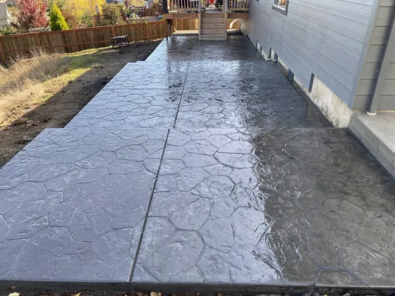 Colored / Sealed Stamped concrete installed by AM Concrete in the Portland metro