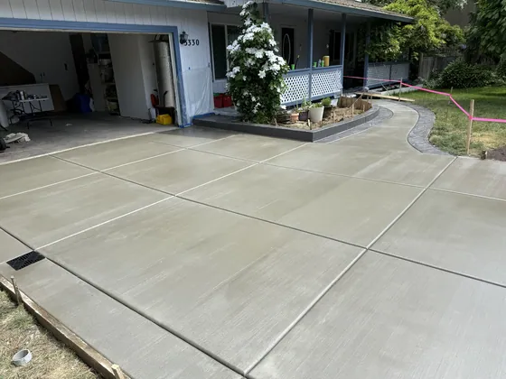 Sidewalks & Walkways project by AM Concrete LLC